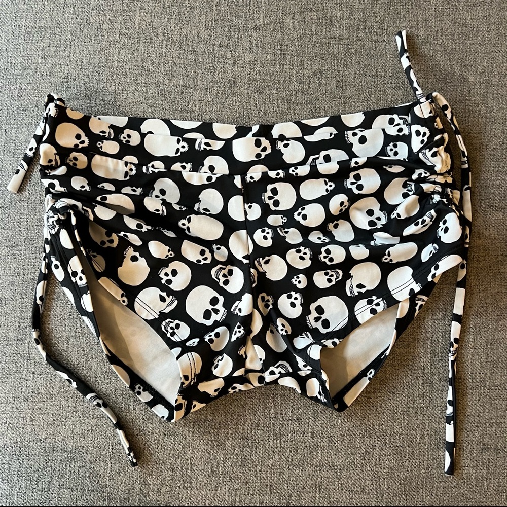 Onzie Black and White Skull Athletic Shorts